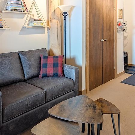 Moguls 813 Hotel Big White Ski Resort Bagian luar foto